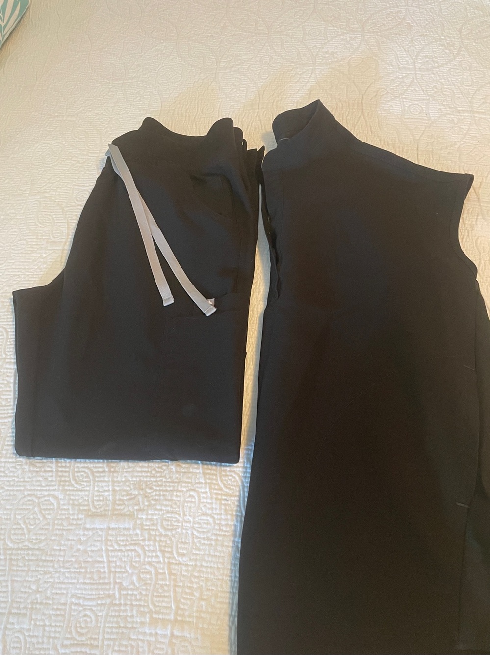 Figs scrub set, black color, top Size XS, pants S/P